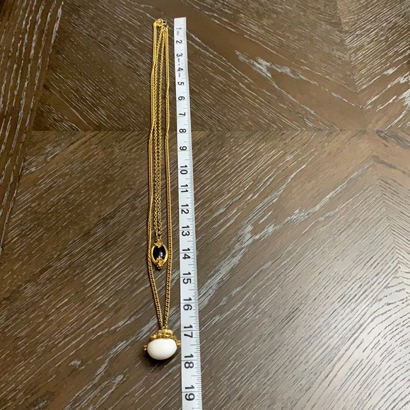 Vintage Double layer black & white egg pendant statement necklace - Picture 10 of 15